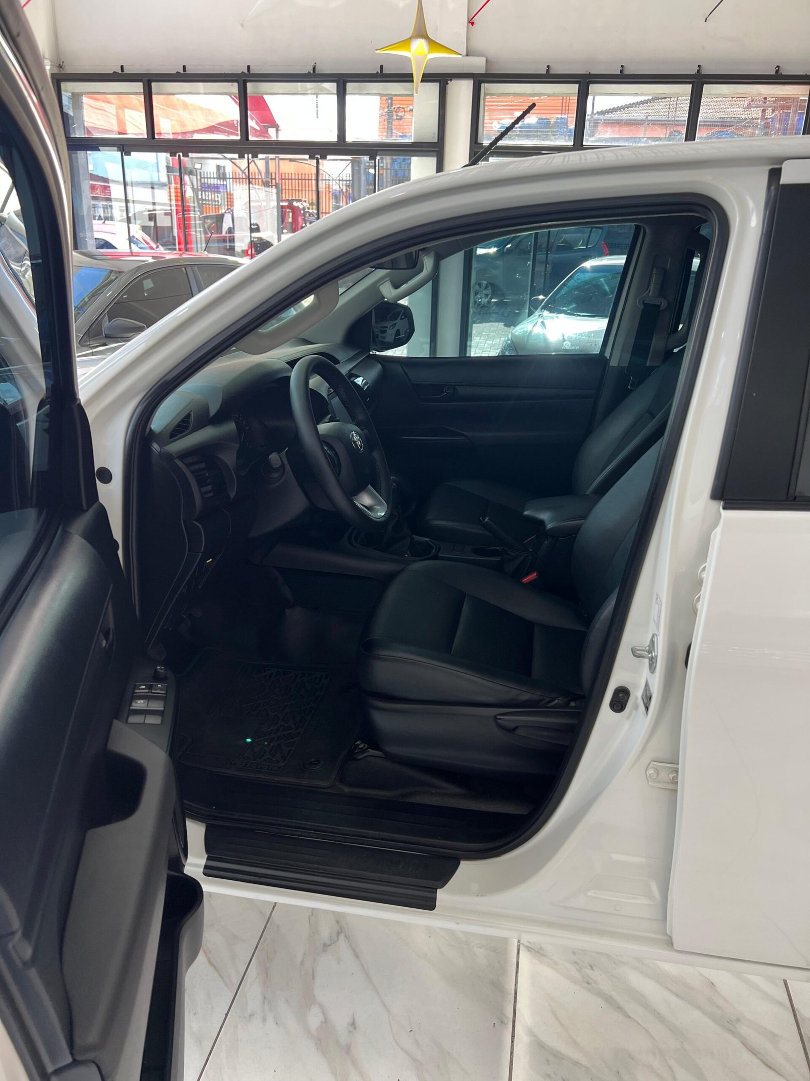 TOYOTA HILUX CD 4X4 2.8 DIESEL 2022 204CV ( VENDIDO ) - Imagem 9