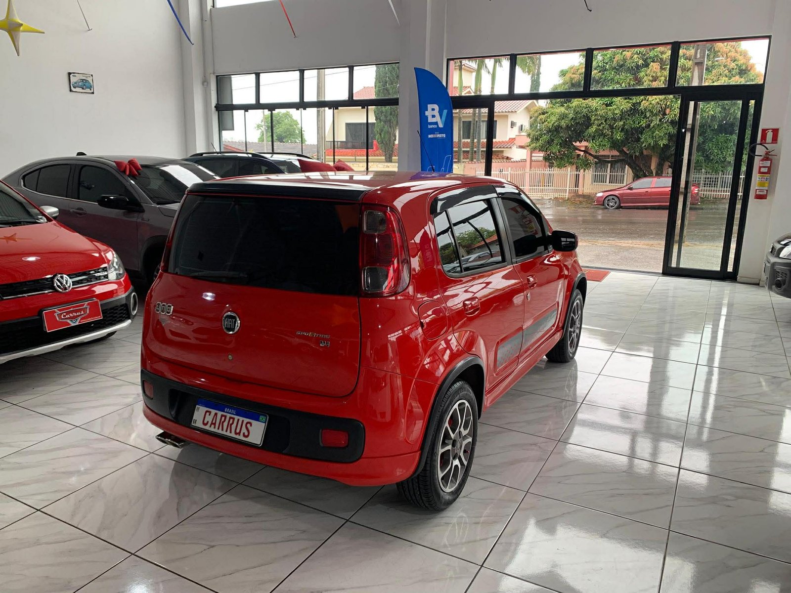 FIAT UNO SPORTING 1.4 - 2014 - Imagem 5