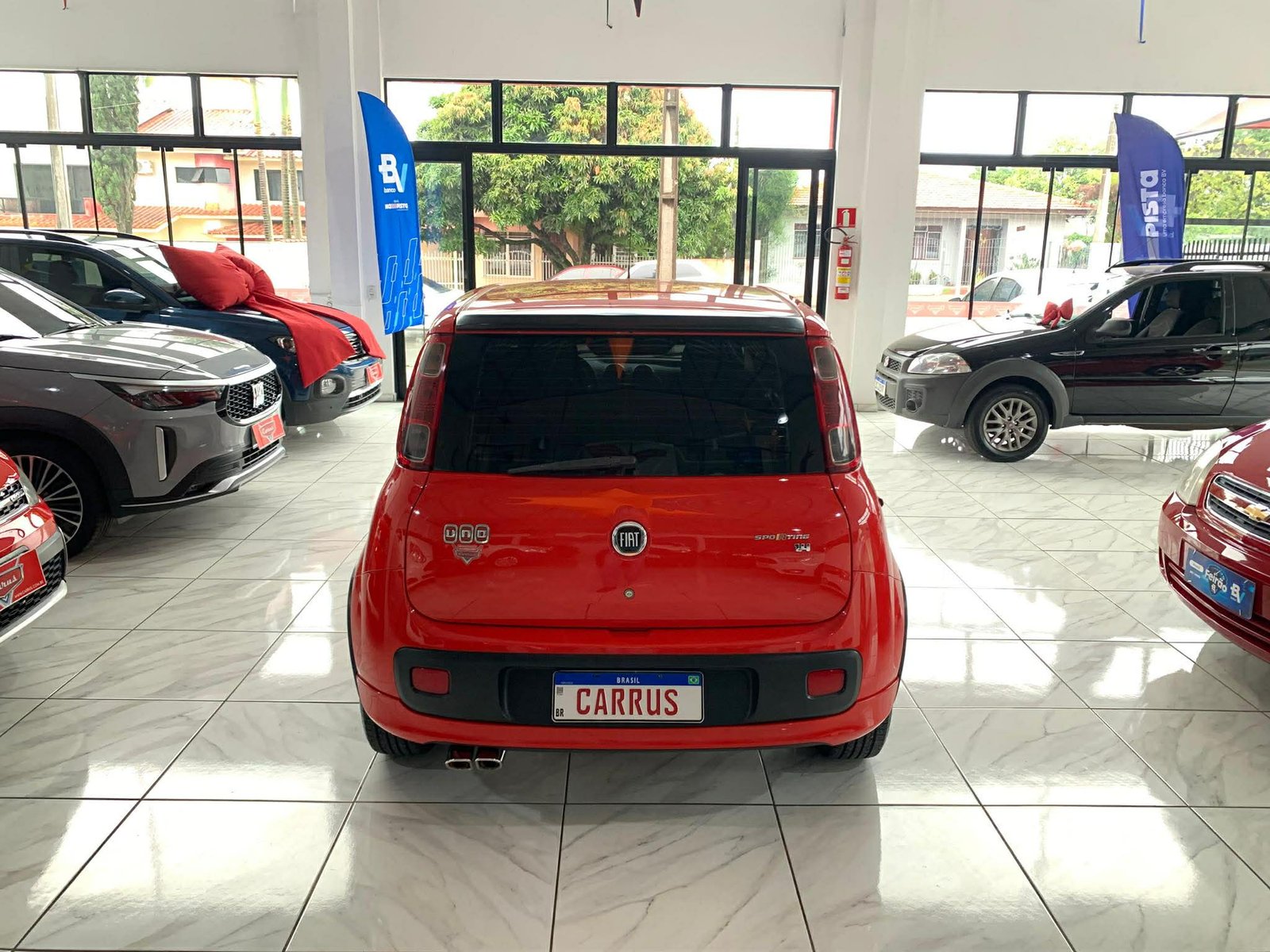 FIAT UNO SPORTING 1.4 - 2014 - Imagem 6