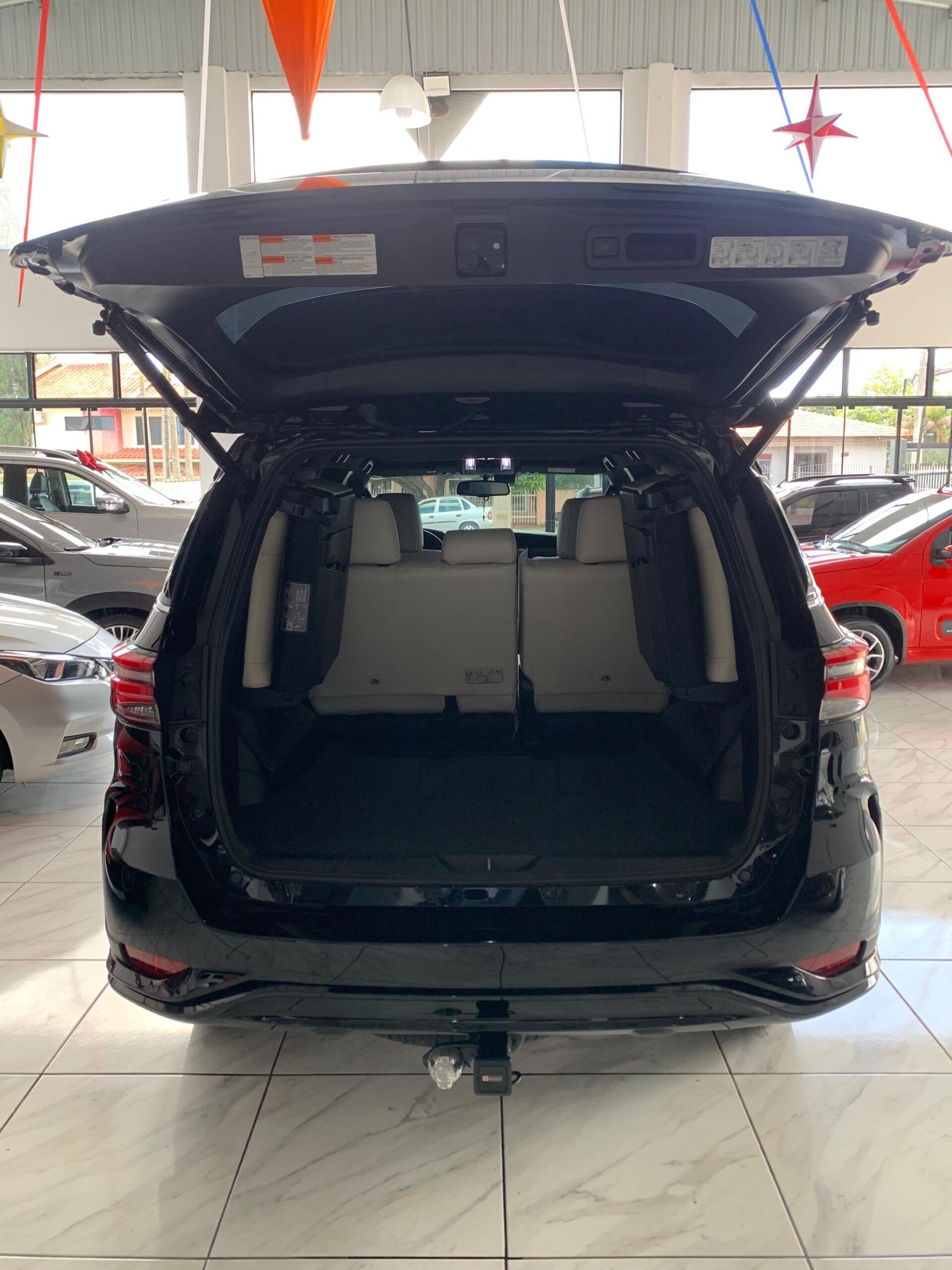 đđ TOYOTA HILUX SW4 DIAMOND 2023/2024 â DIESEL 2.8 â 204 CV â 7 LUGARES ⨠VERSĂO DIAMOND | TOPO DE LINHA | IMPECĂVEL - Imagem 15
