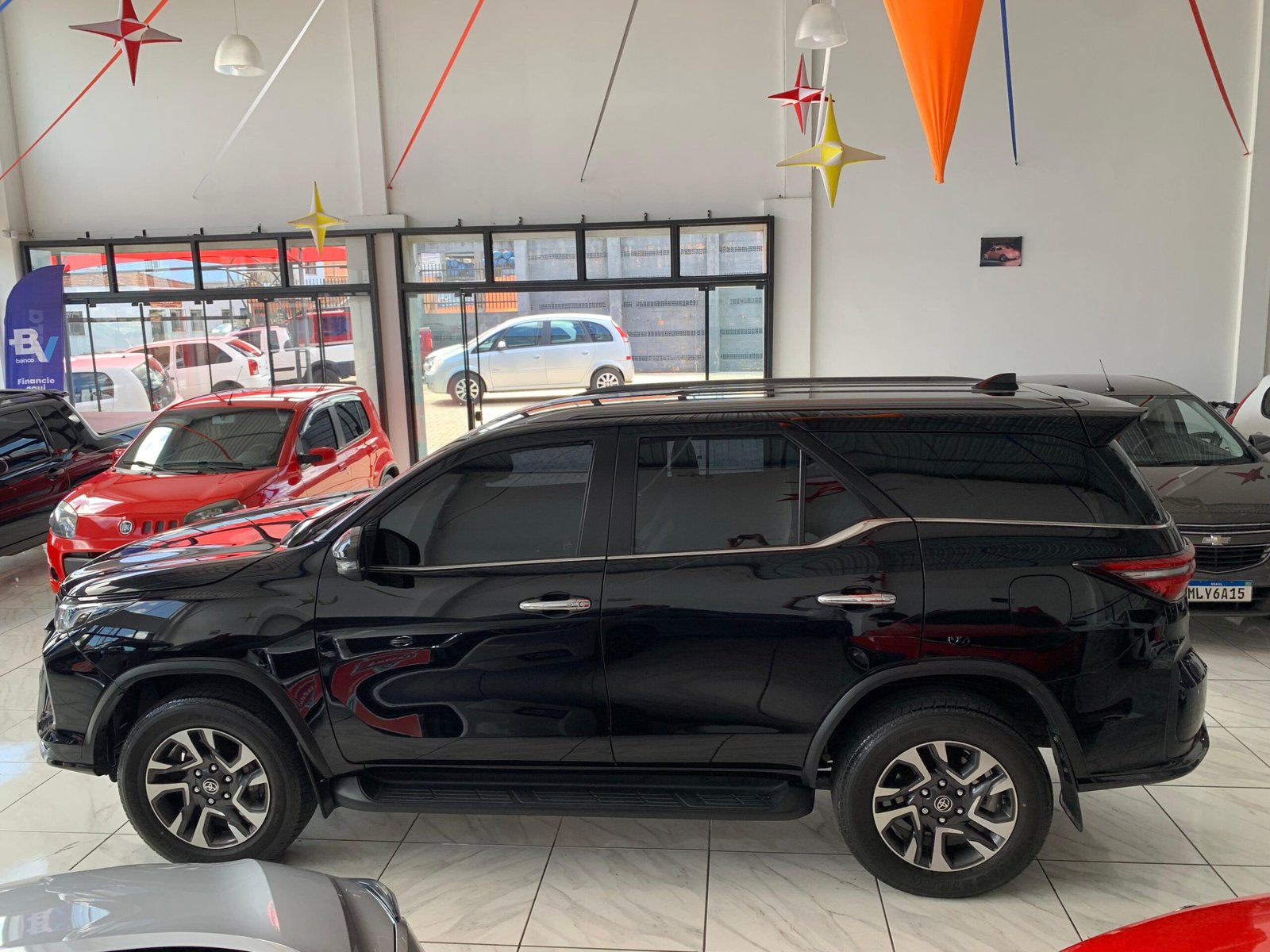 đđ TOYOTA HILUX SW4 DIAMOND 2023/2024 â DIESEL 2.8 â 204 CV â 7 LUGARES ⨠VERSĂO DIAMOND | TOPO DE LINHA | IMPECĂVEL - Imagem 9