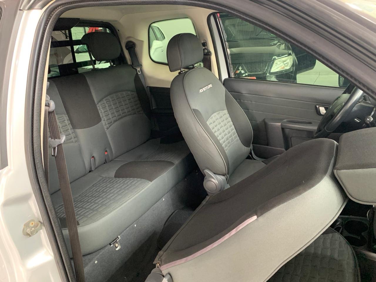 🔥 FIAT STRADA ADVENTURE 1.8 16V LOCKER 2013 🔥 - Imagem 11