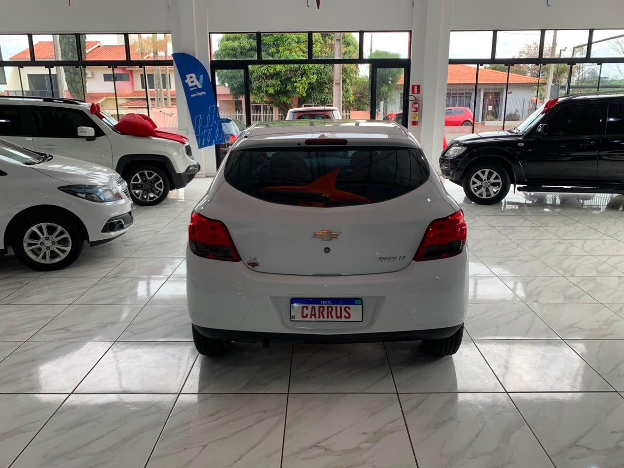CHEV / ONIX HATCH LT 1.4 MEC - 2014 - Imagem 6