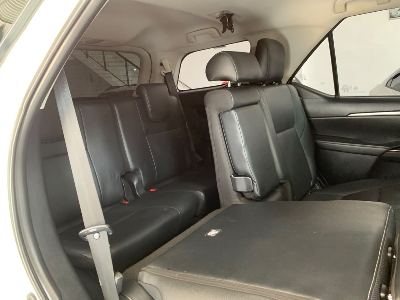 🚙 Toyota Hilux SW4 SRX 4x4 2.8 Diesel 📅 2022 👥 7 lugares - Imagem 14