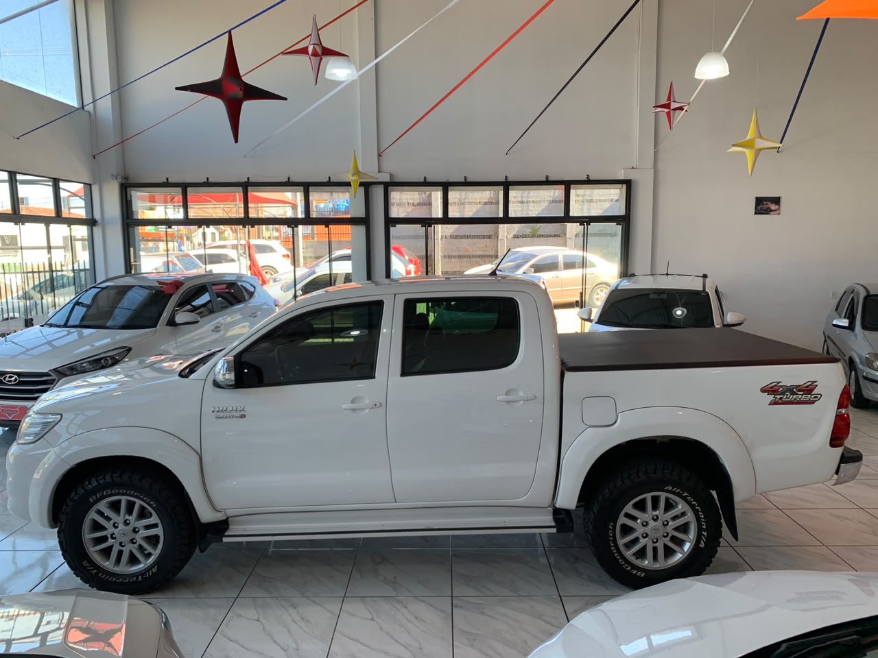 TOYOTA HILUX SRV 3.0 D-4D 4x4 TURBO DIESEL AUTOMÁTICA | 2013 🤩 - Imagem 8
