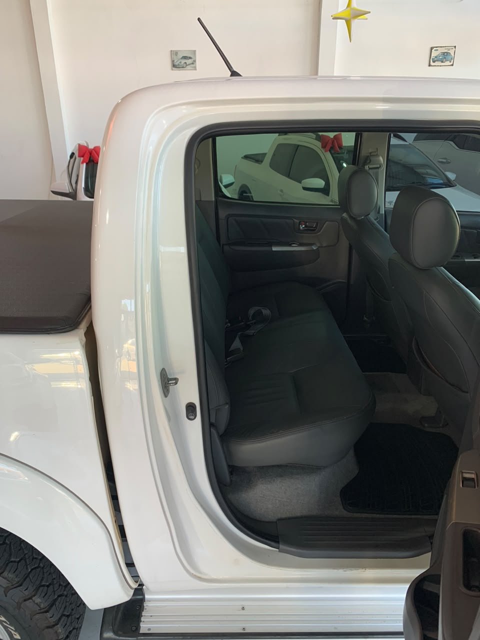 TOYOTA HILUX SRV 3.0 D-4D 4x4 TURBO DIESEL AUTOMÁTICA | 2013 🤩 - Imagem 12
