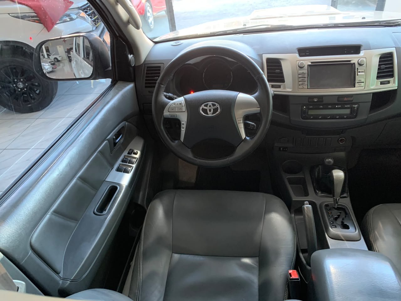 TOYOTA HILUX SRV 3.0 D-4D 4x4 TURBO DIESEL AUTOMÁTICA | 2013 🤩 - Imagem 16
