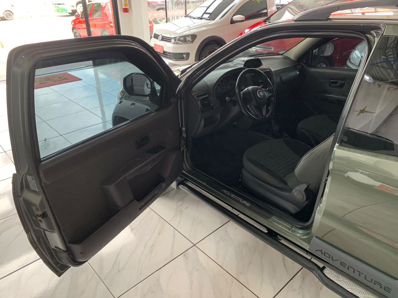 FIAT STRADA ADVENTURE 1.8 16V LOCKER 2014 - Imagem 10