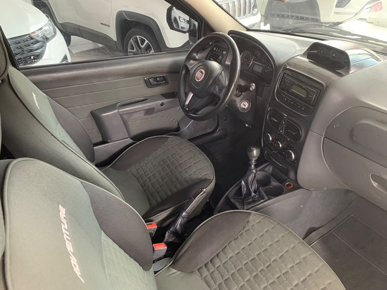 FIAT STRADA ADVENTURE 1.8 16V LOCKER 2014 - Imagem 15